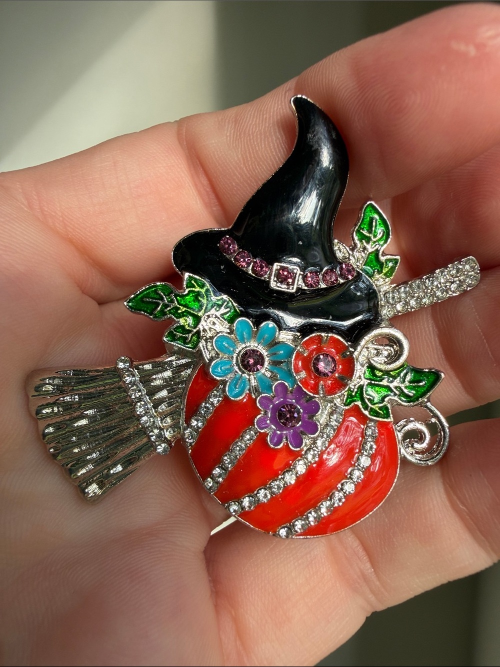 Witch Pumpkin Enamel Brooch Pin - Black & Red